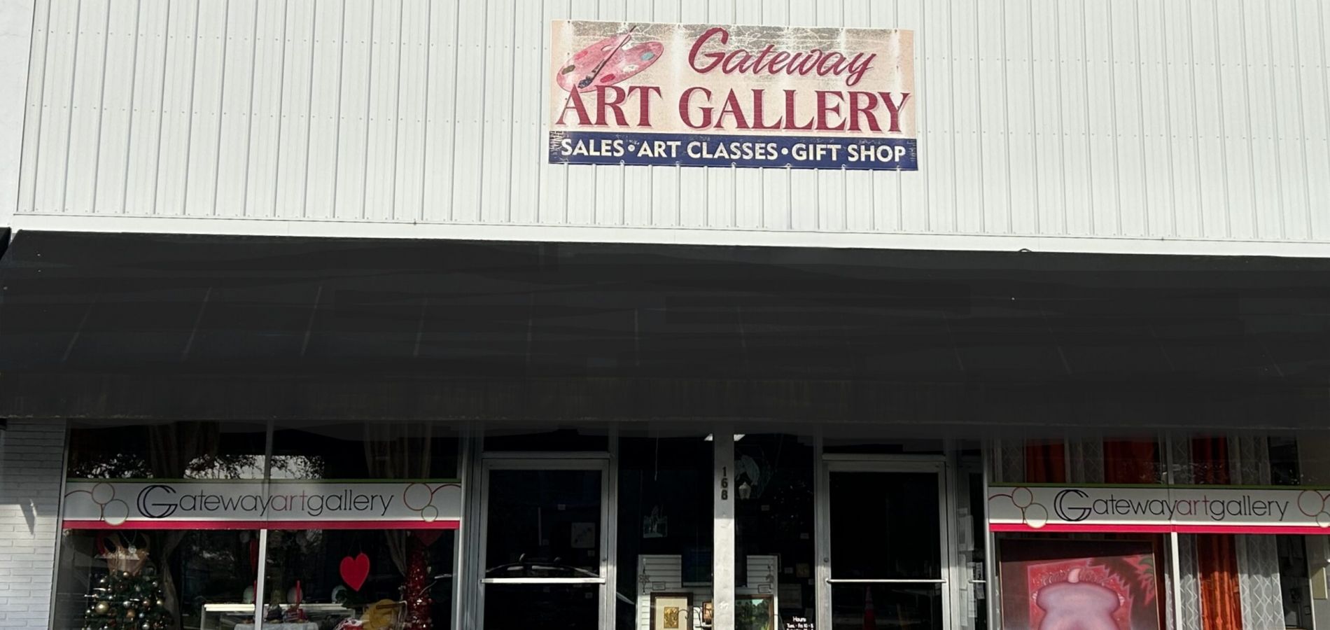 |interior of art gallery